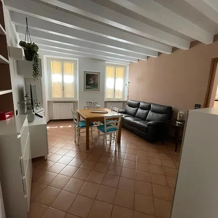 Apartment Casa Vacanza La Rosa *
